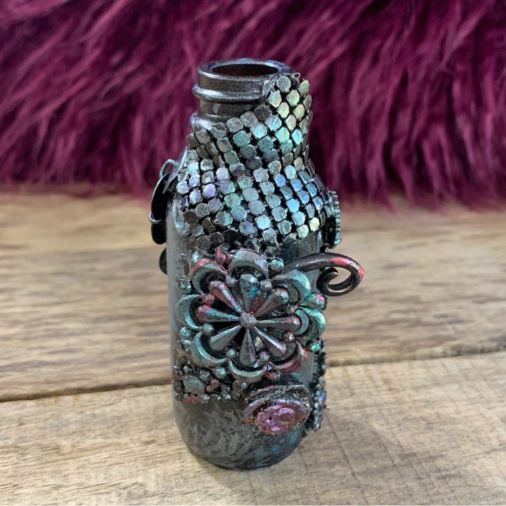 Handmade Steampunk mini Decor Bottle with Gears – Vintage Cosplay Prop